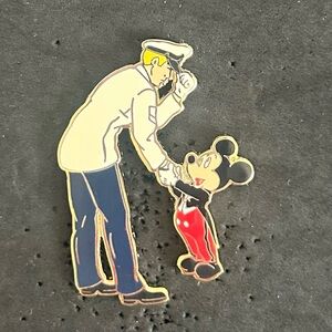 MICKEY MOUSE SAYS THANKS SERIES COAST GUARD DISNEY MILITARY PIN